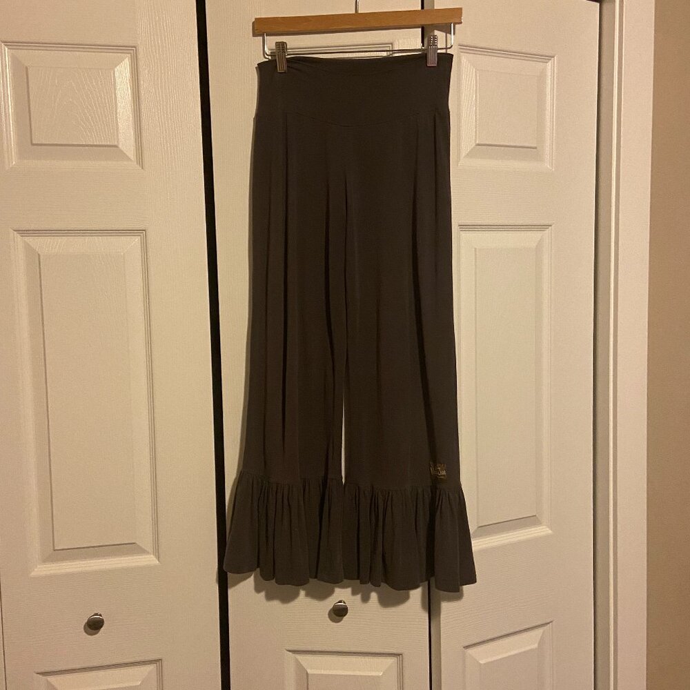 Matilda Jane Cropped Grey Big Ruffles - Size Small